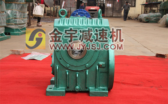 VF系列蝸輪蝸桿減速機(jī)